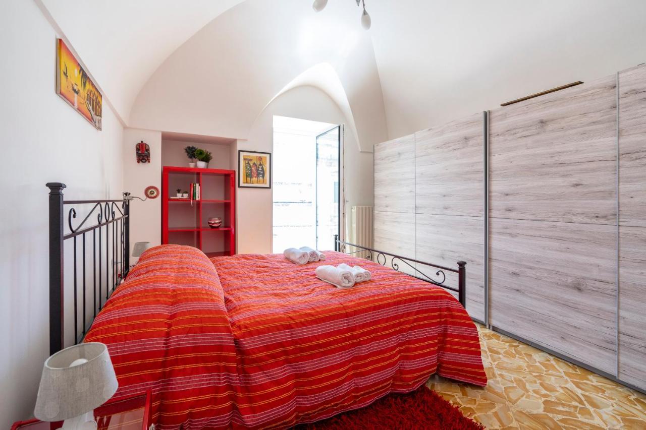Vico II Terrace Apartment A Step From Piazza Roma Martina Franca Exterior photo