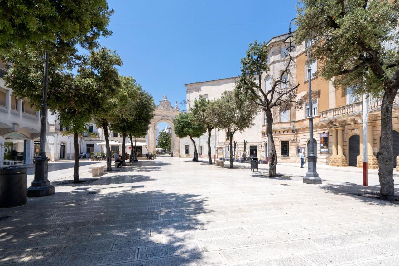Vico II Terrace Apartment A Step From Piazza Roma Martina Franca Exterior photo