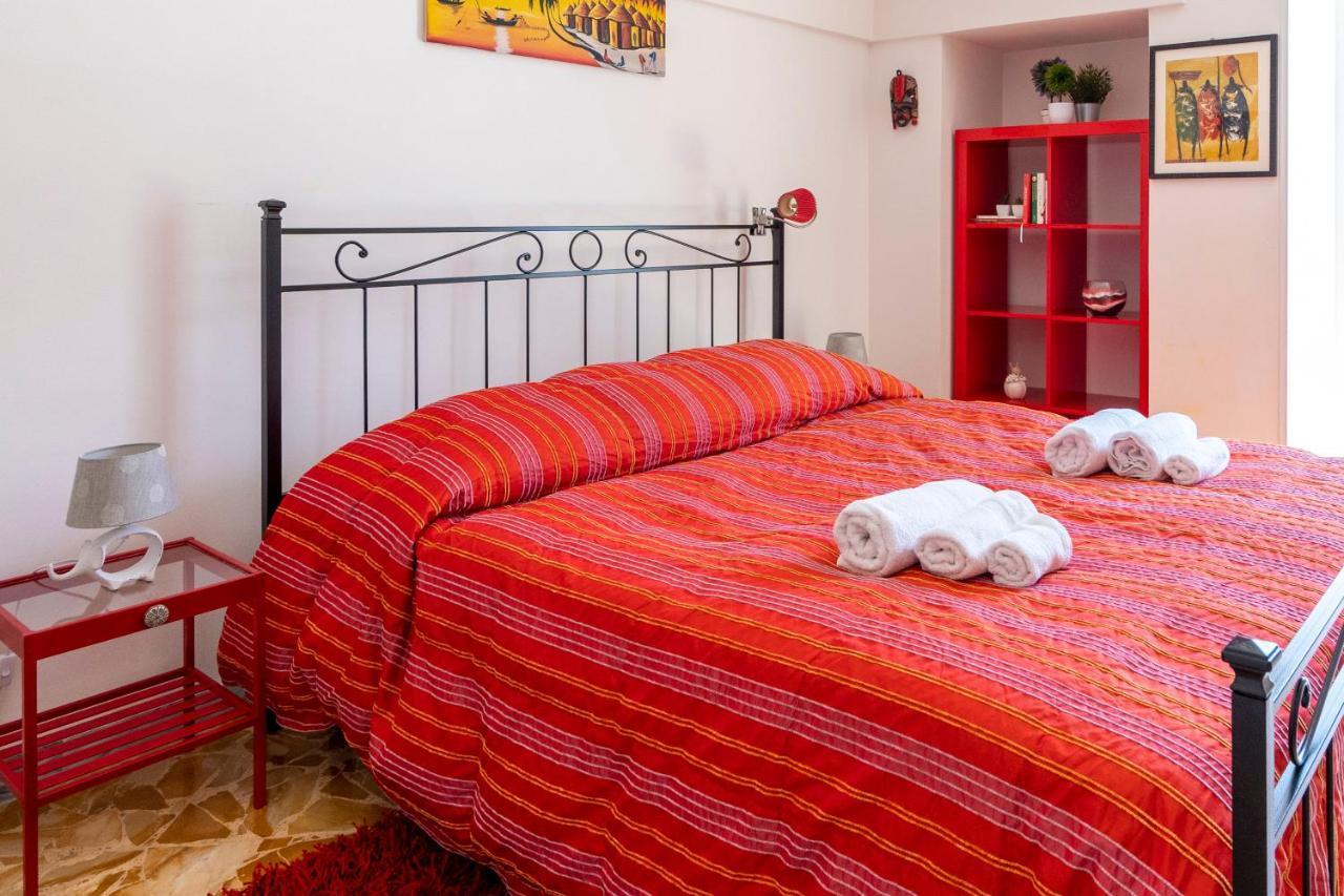 Vico II Terrace Apartment A Step From Piazza Roma Martina Franca Exterior photo